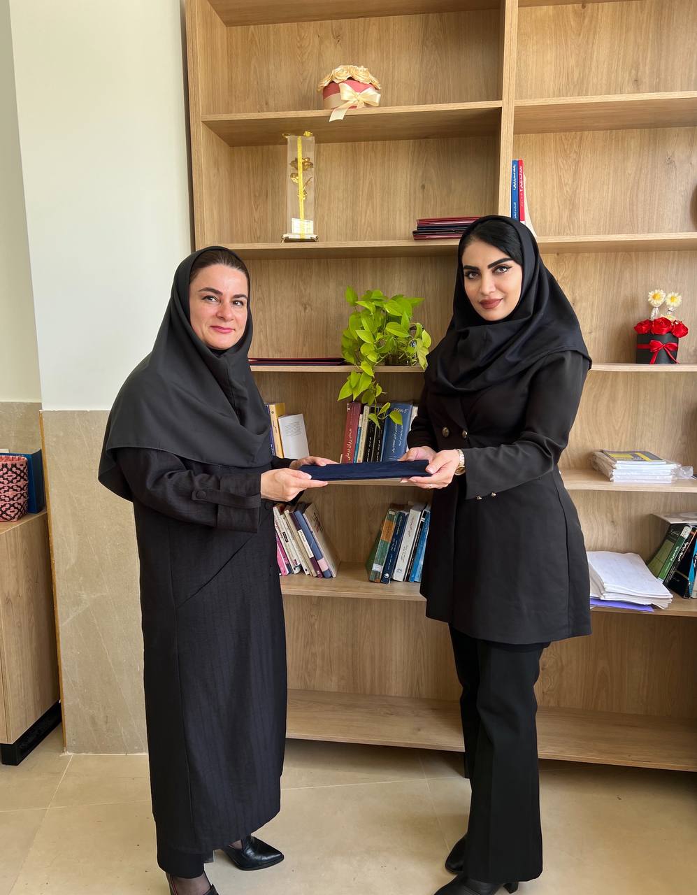 آیین تقدیر از پژوهشگران و برترین‌های علمی سال تحصیلی ۱۴۰۴–۱۴۰۳ در دانشگاه رحمان برگزار شد.